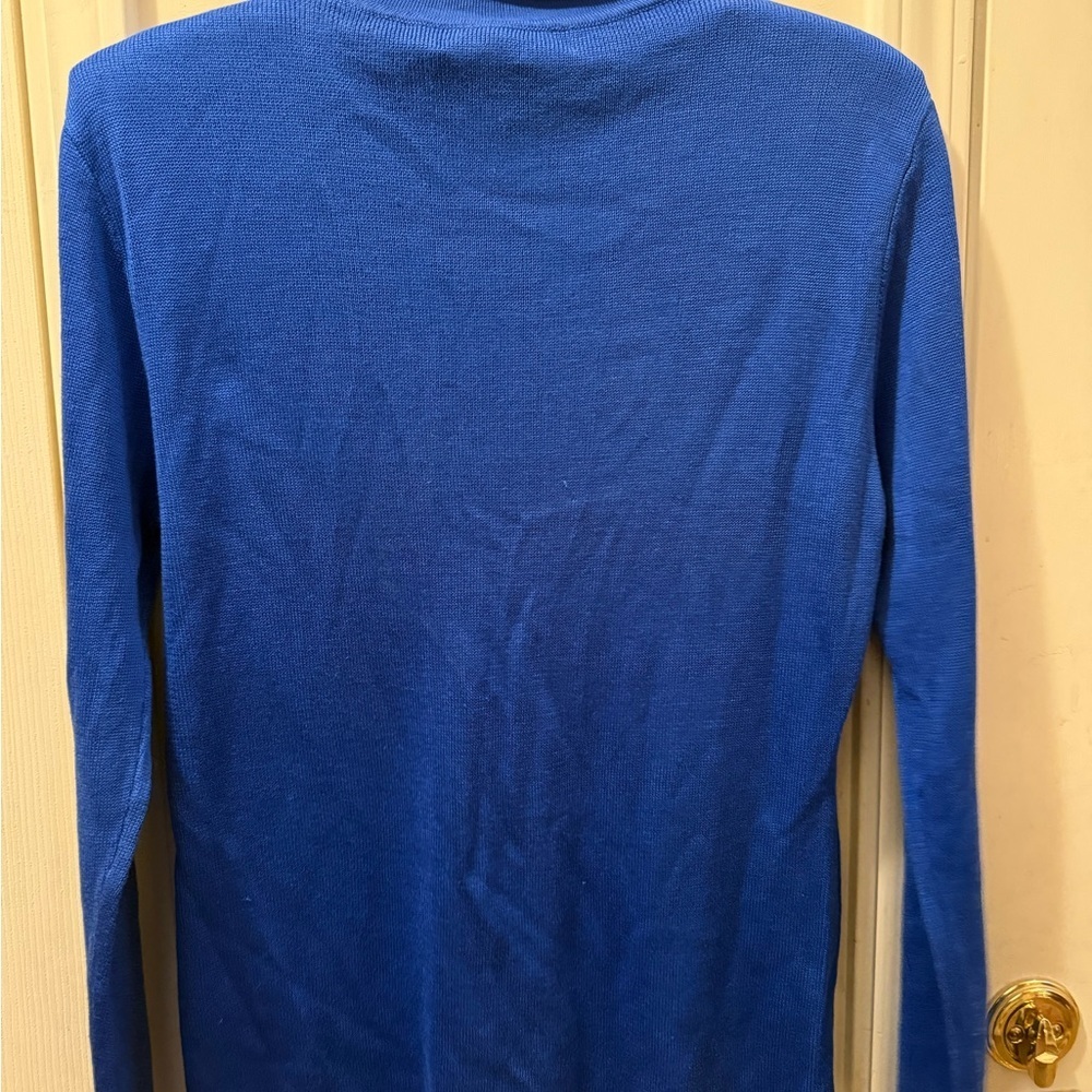 New Carlisle 100% Silk Turtleneck Sweater - Picture 7 of 9